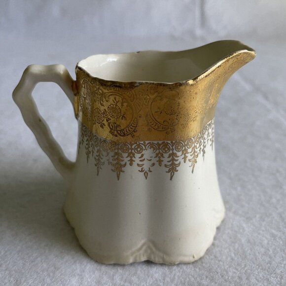 WS George Radisson Creamer Courting Couple 22K Gold Trim USA HK China GEO12 FLAW - Picture 7 of 12